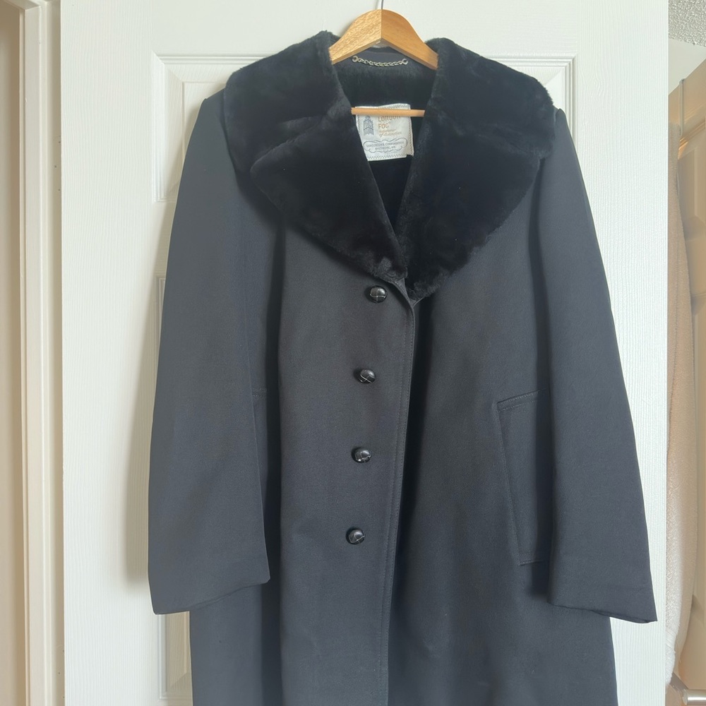 Elegant London Fog Black Coat with Faux Fur Collar